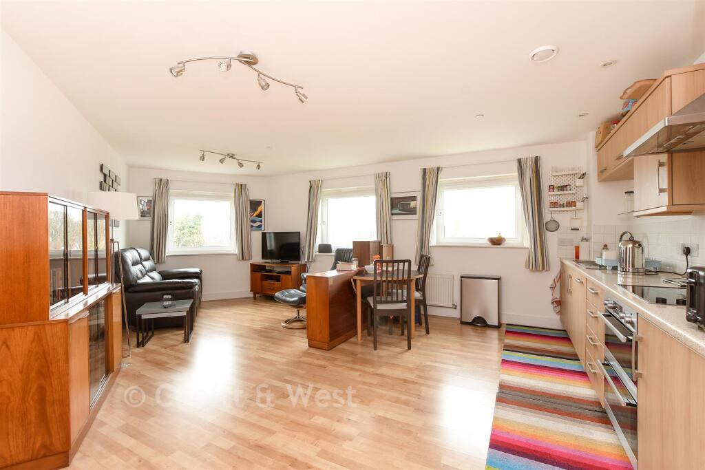 Kitchen Lounge/Dining Room