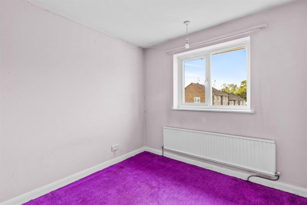 21 Deangarden Rise, HP11 1RF-3.jpg