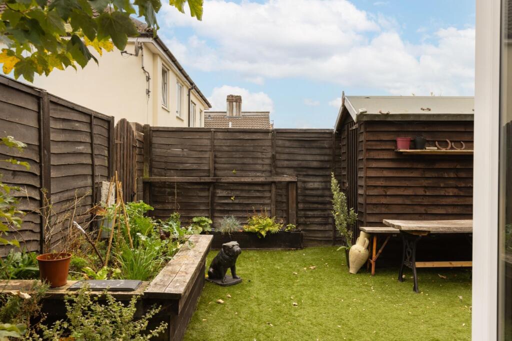 99 Gilbert Road, BS5-17.jpg