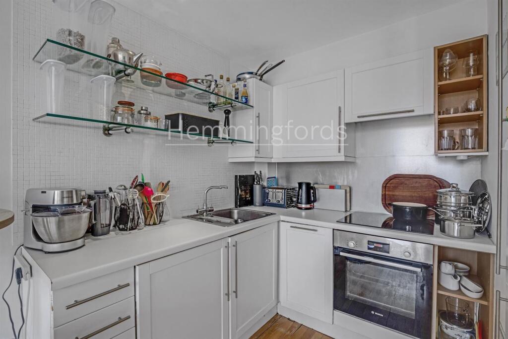 08-662184168-HMF-JJ-Spectrum House-8-medium.jpg