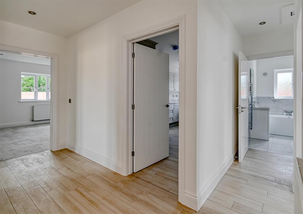 Bluebells, 6a School Close-10.jpg