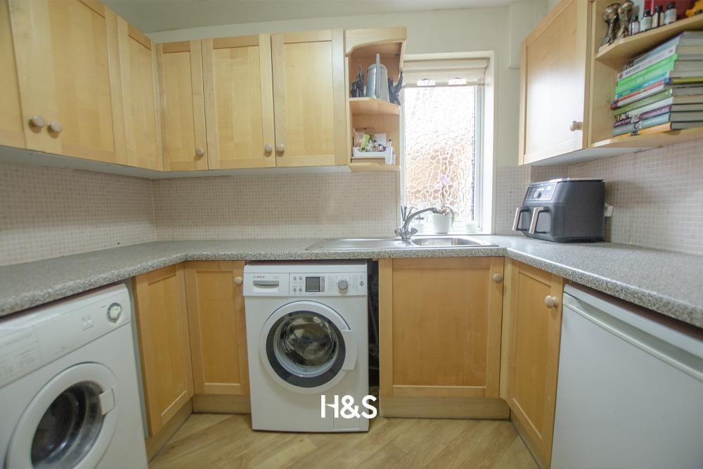 6 Starbold - utility 2.jpg