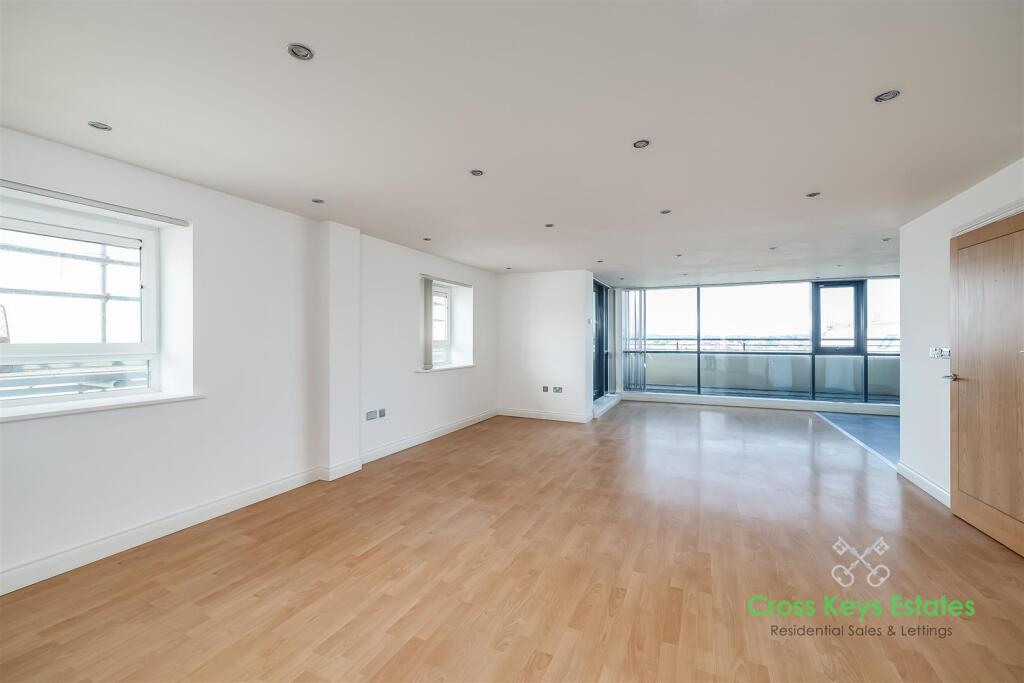 Open Plan Living/Kitchen/Dining Room