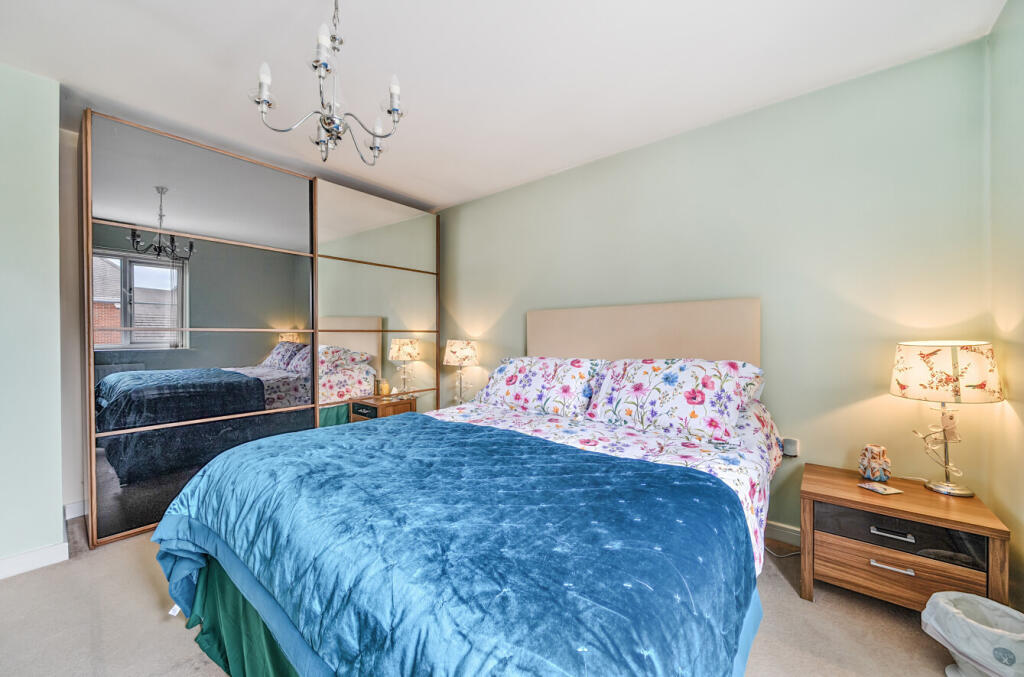 1304500-6-6848139...