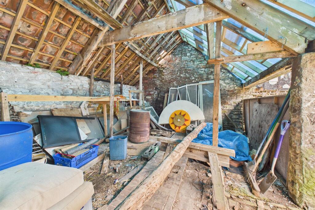 Barn 3 &#64; Bridge Farm, Bell Hill Stapleton, Bristol