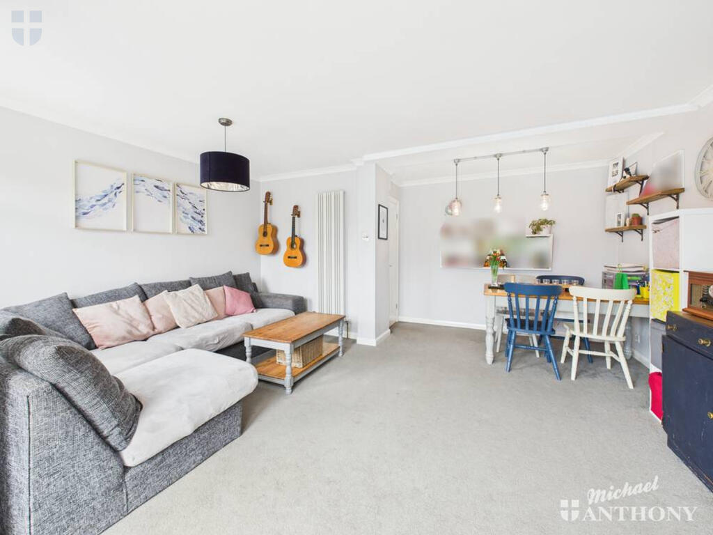 CAM03852G0-PR0248-STILL006-thumbnail-h750-70