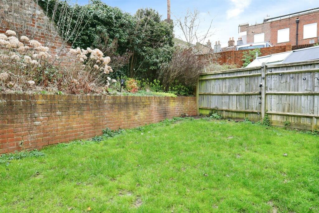 garden 203.JPG
