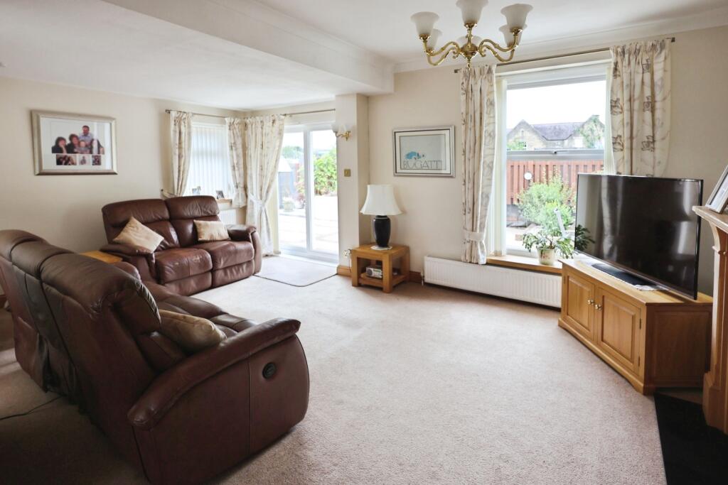 pbox-living_room-316527.JPG