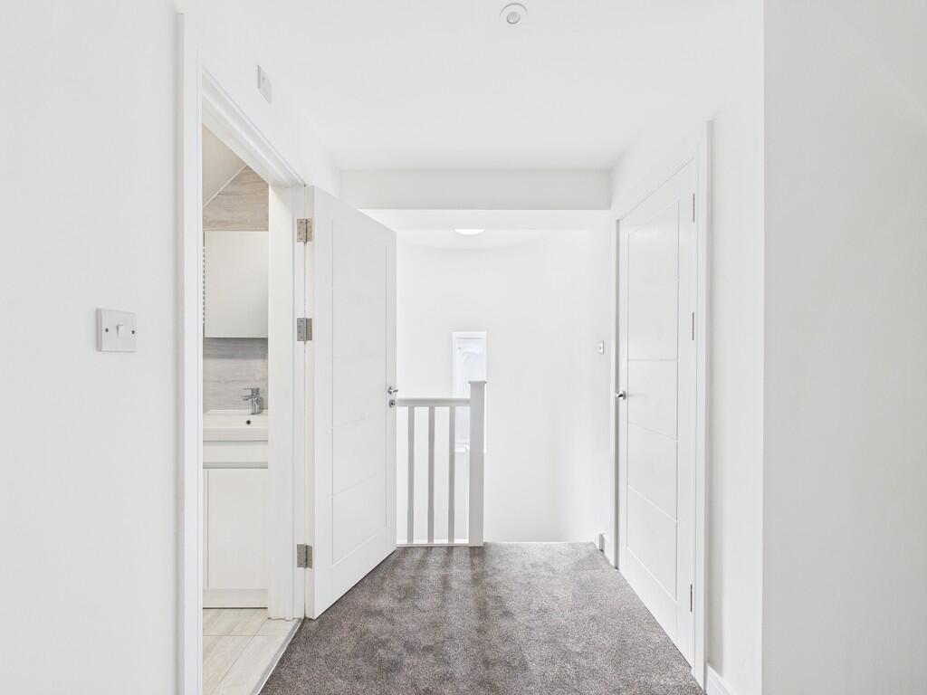 CAM03519G0-PR0383...