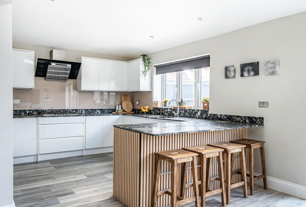 9-681de32b5ca31-1...