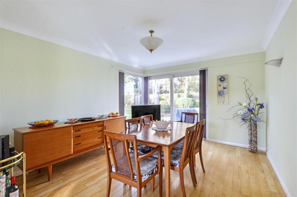 Dining Room_1.jpeg