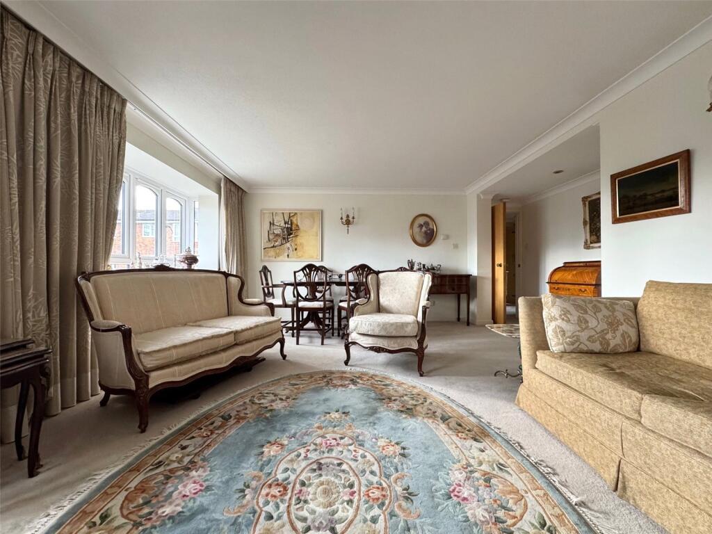 Living/Dining Room