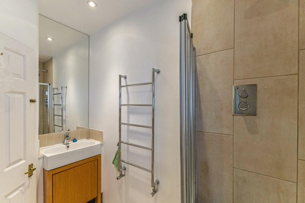 94937_80B-Bathurs...