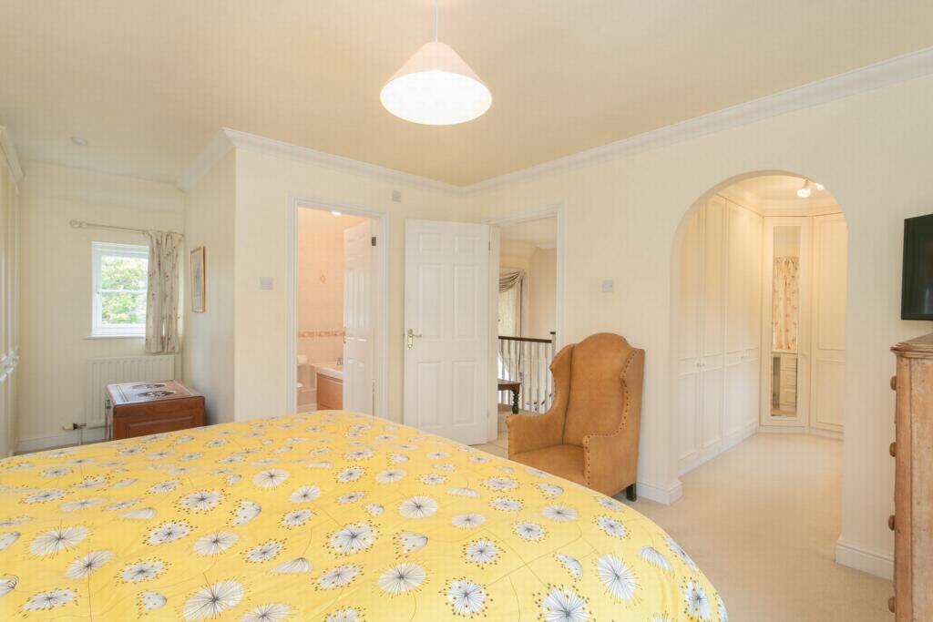 Principal bedroom