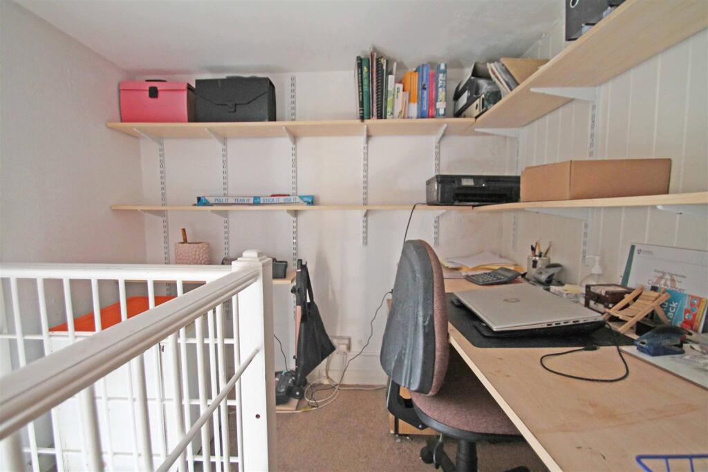 Mezzanine Study Area