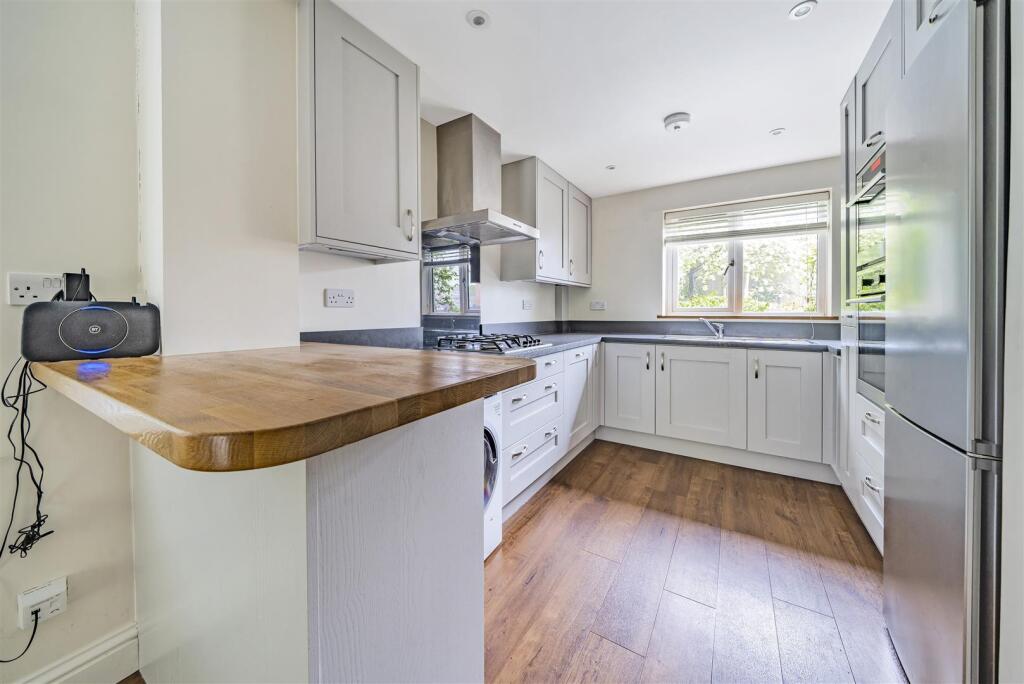 Kitchen 2nd angle.jpg