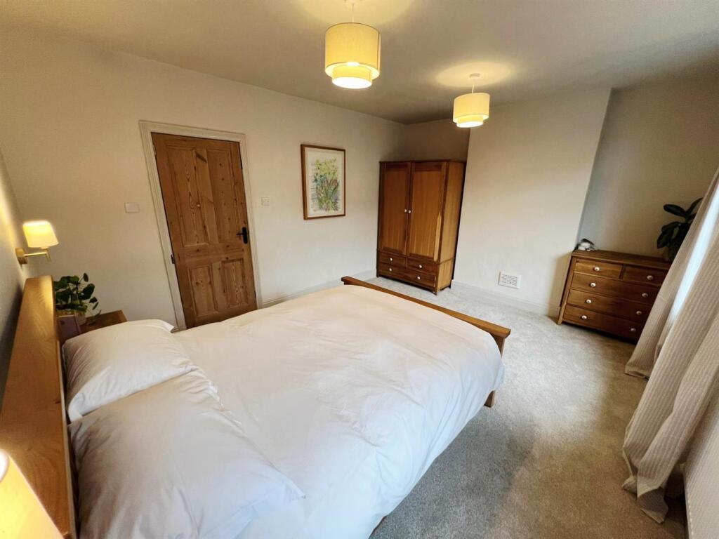 7 - CC - Fbedroom2.jpg