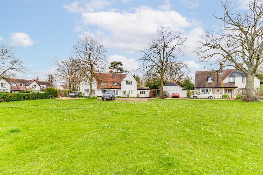 Eastholm Green 9-66.jpg