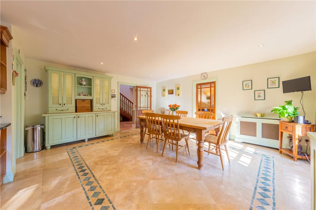 Kitchen-Dining Area