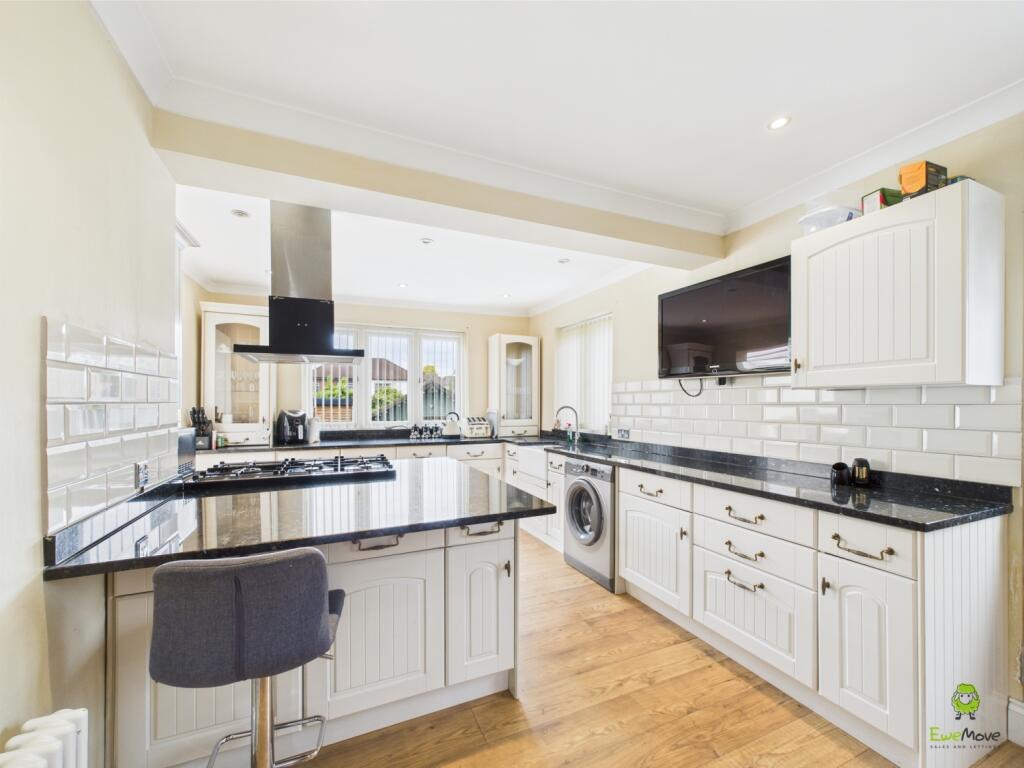 CAM02615G0-PR0063-STILL004