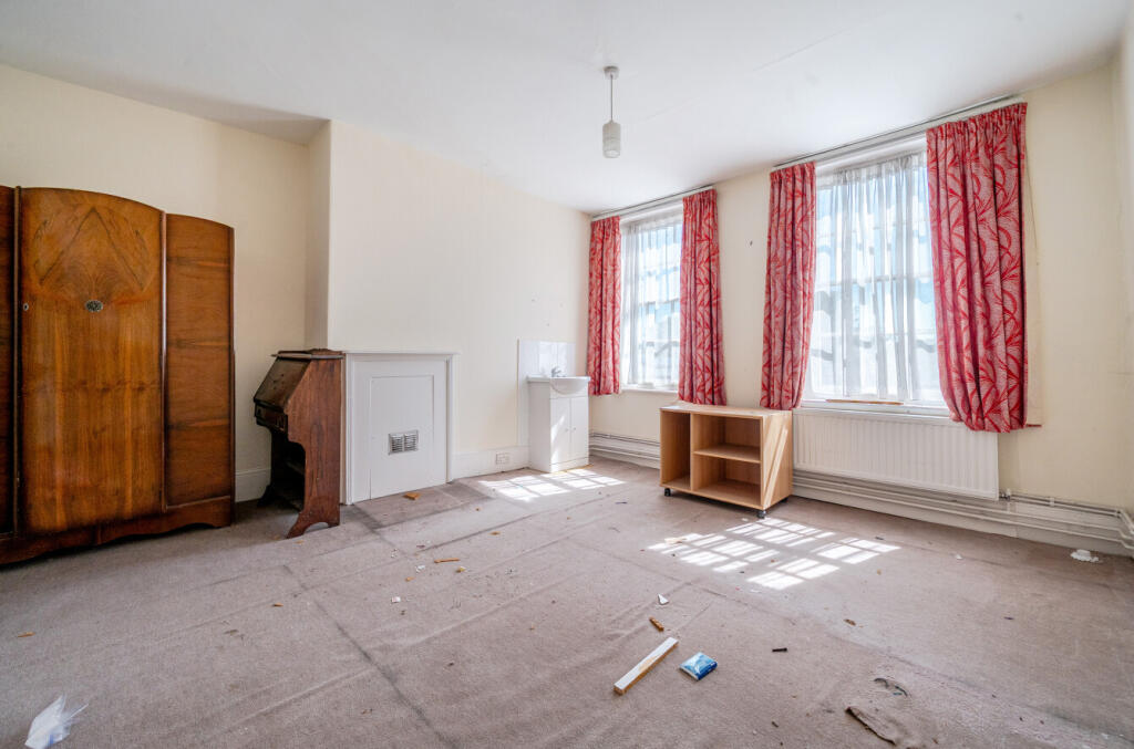 1318837-18-686e5b...