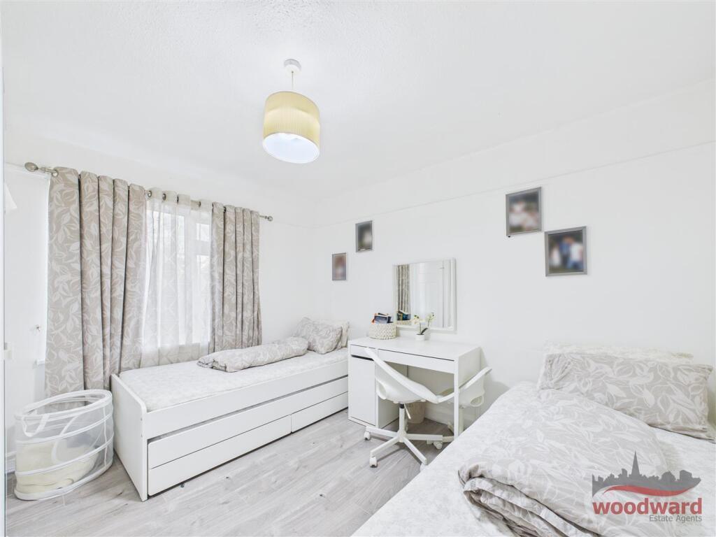 Davidson Frost-Wellings, DFW, Hibbert Road, Bedroo