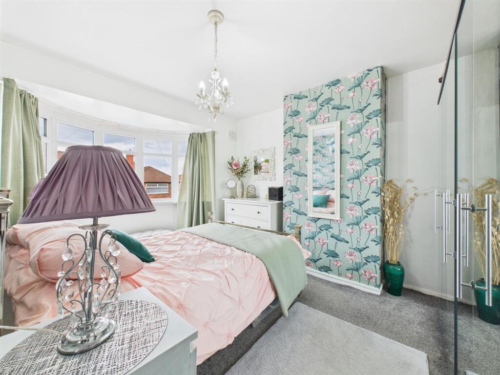 Bedroom: