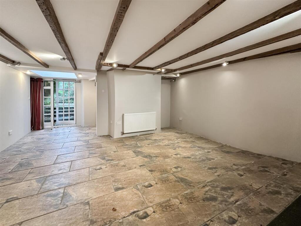 Dining Room.jpg