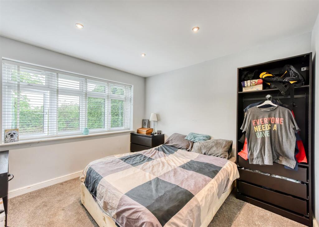 16 Rudge Road-bed5.jpg