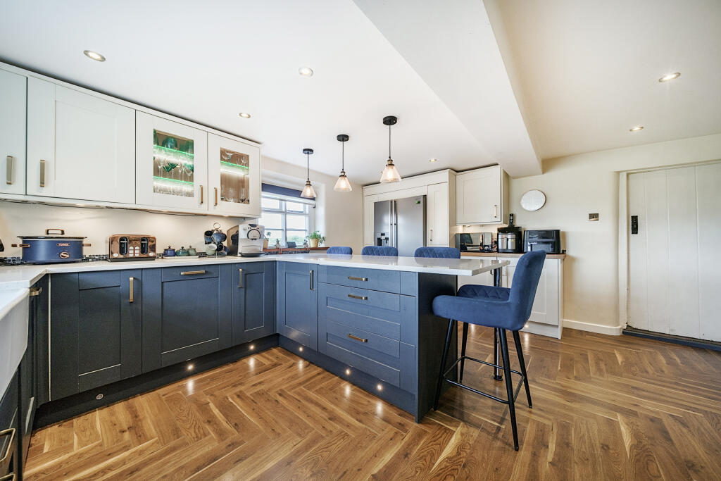 1299266-38-68488c5760849