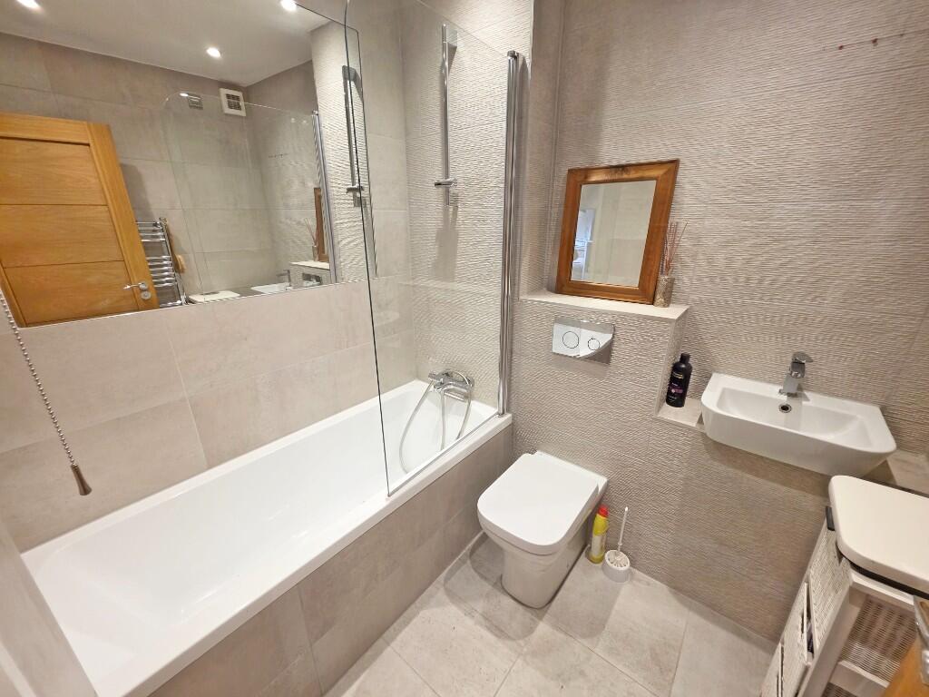 Modern Bathroom