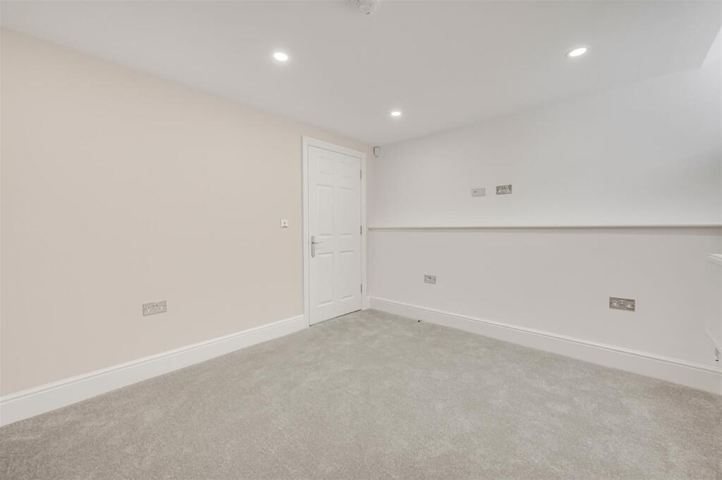 James_Anderson_Flat_1___Limes_House___Mortlake_Hig