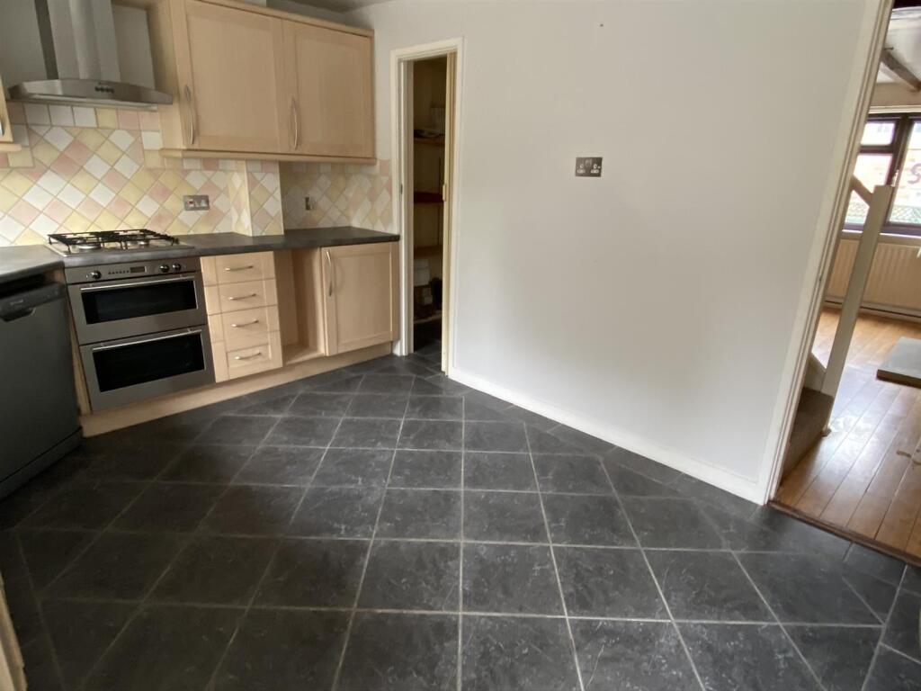Dining kitchen