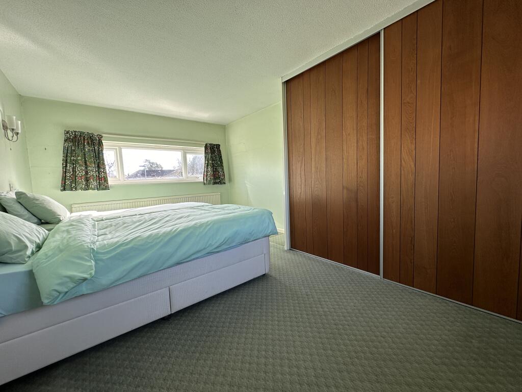 Bed 1.JPG