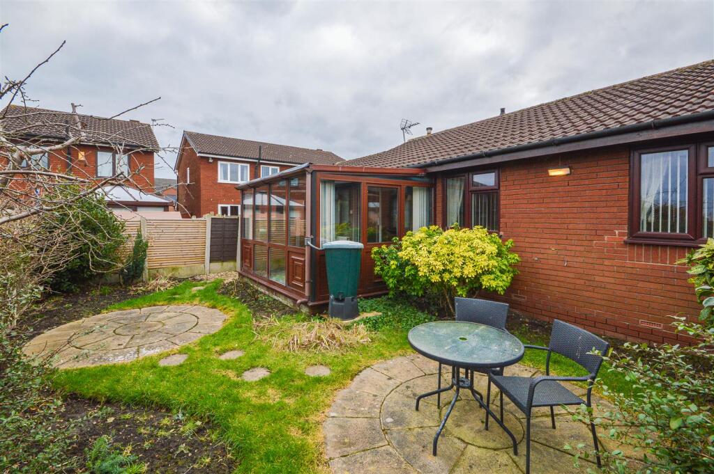 2 Rose Farm Approach rear.jpg