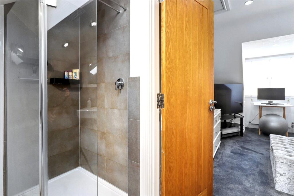 Ensuite