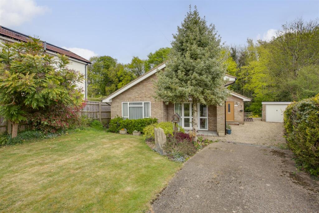 4 Park Lane, HP15 7HY-1.jpg