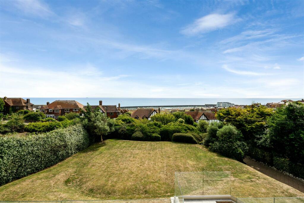 19, Roedean Crescent 320828  (111).jpg