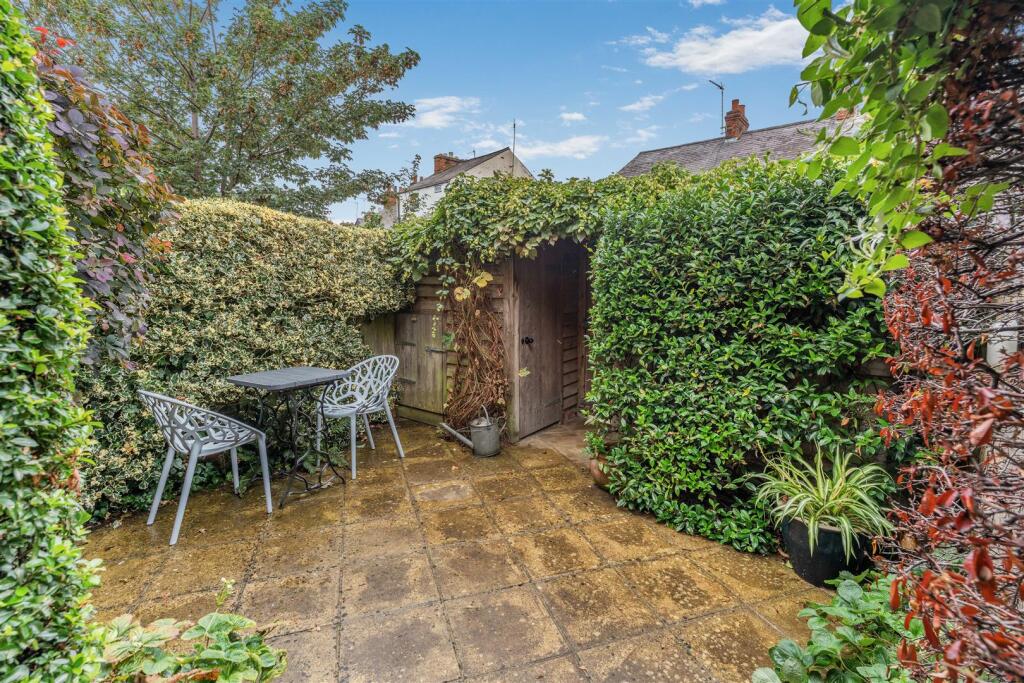 25 Merton Street, Banbury-12.jpg