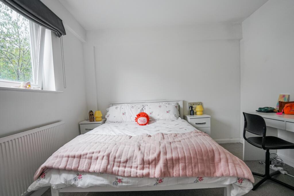 Flat 14, Albert Starr House, Haddonfield Estate, Bush Road, Surrey Quays, London SE8 5AS