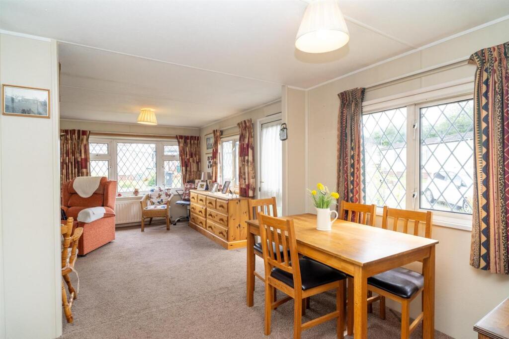 Dining Room;