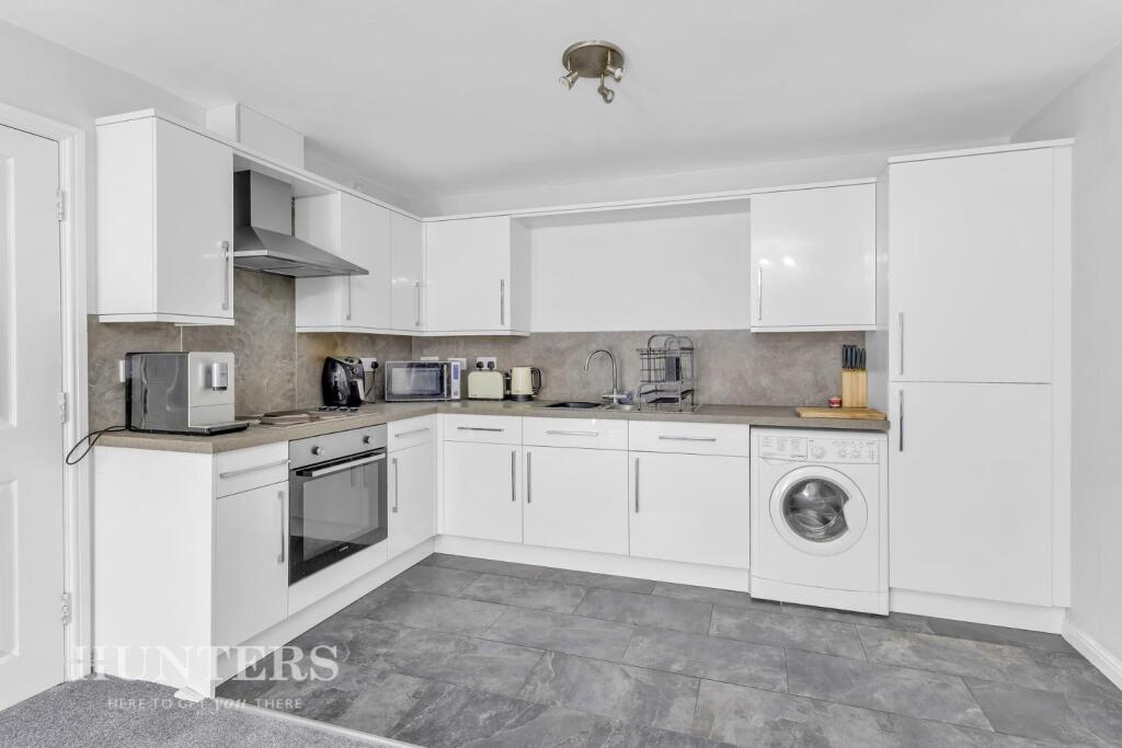 Open plan lounge kitchen diner