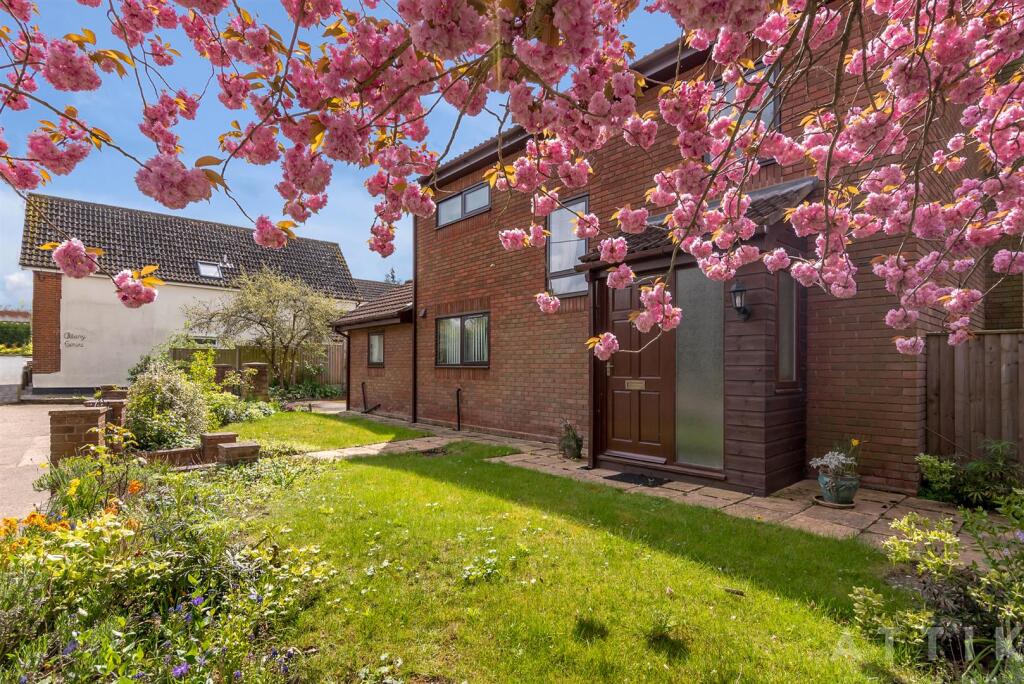 57 Holton Road Halesworth IP19 8HQ (5).jpg