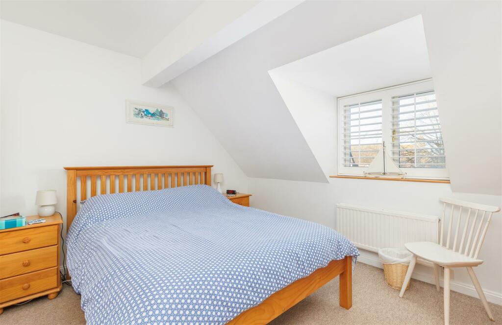 Bedroom 2-1