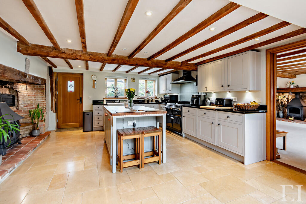 8647171-interiorW...