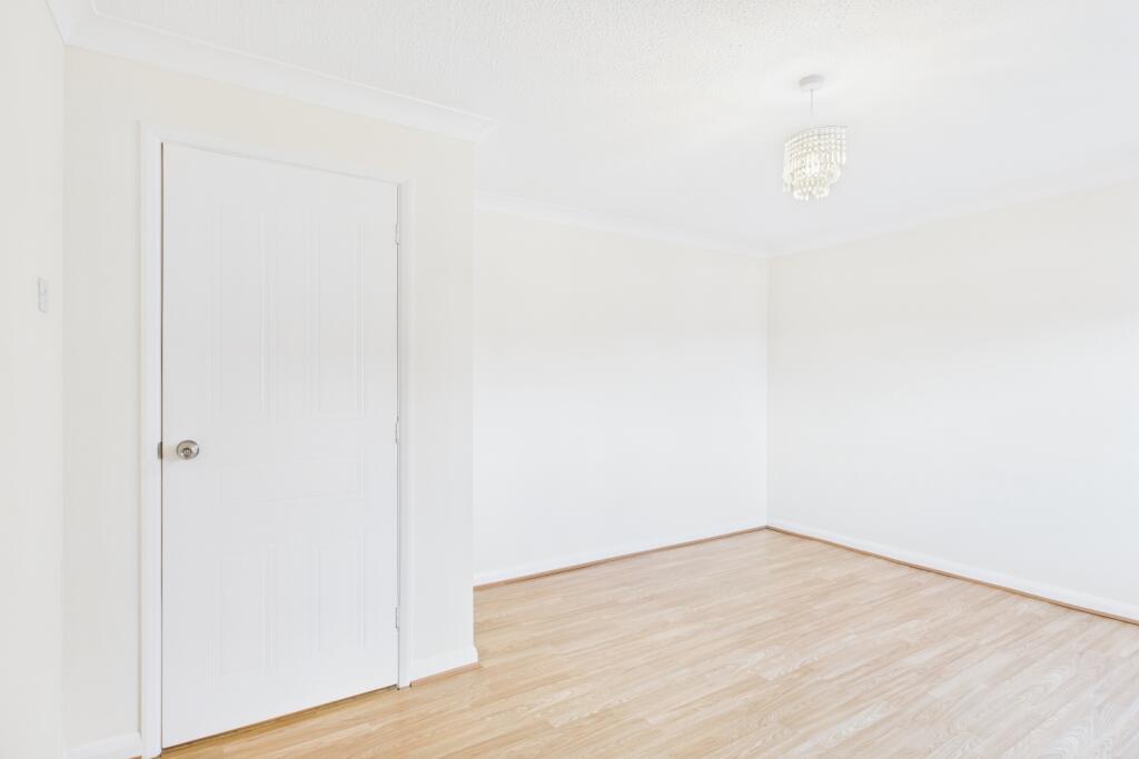 CAM04671G0-PR0081-STILL009