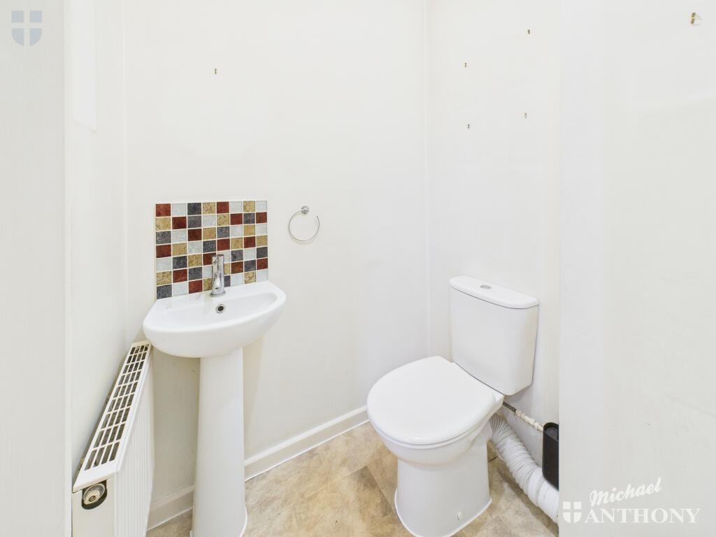 CAM03218G0-PR0744-STILL009