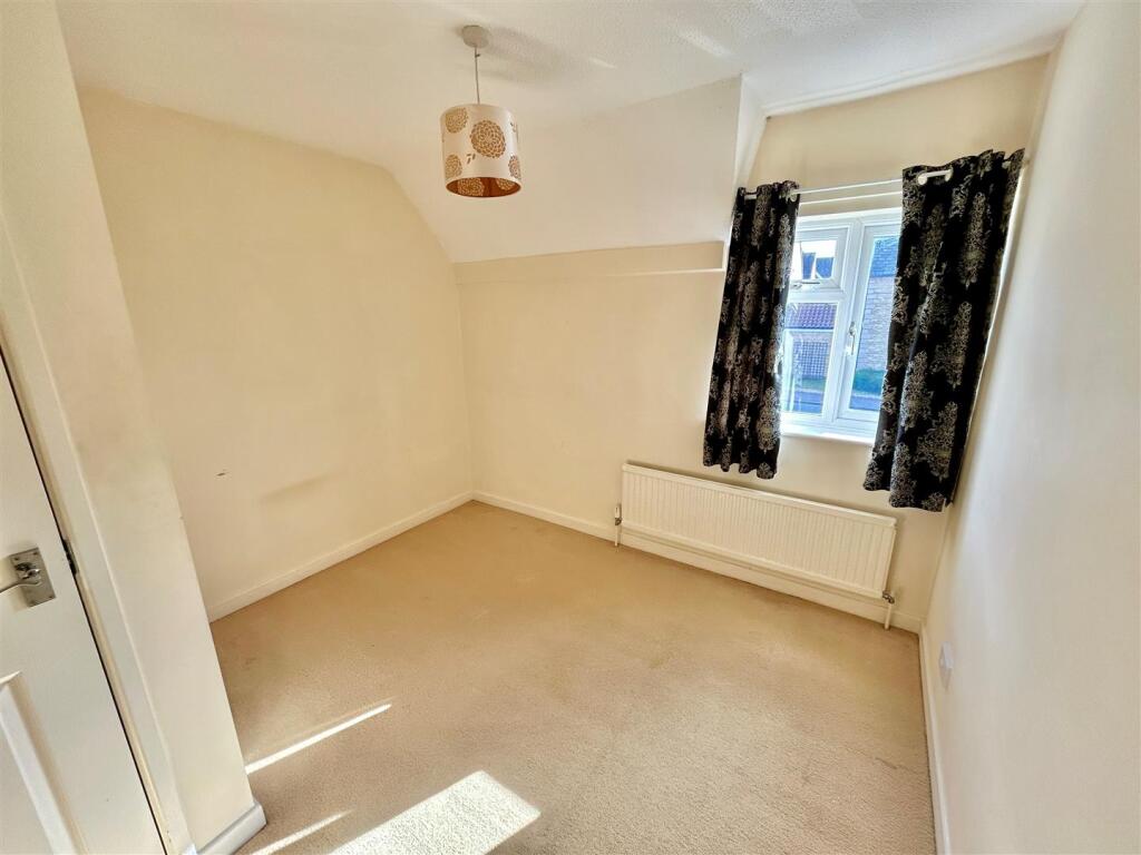 32 uffington bed 2.jpg