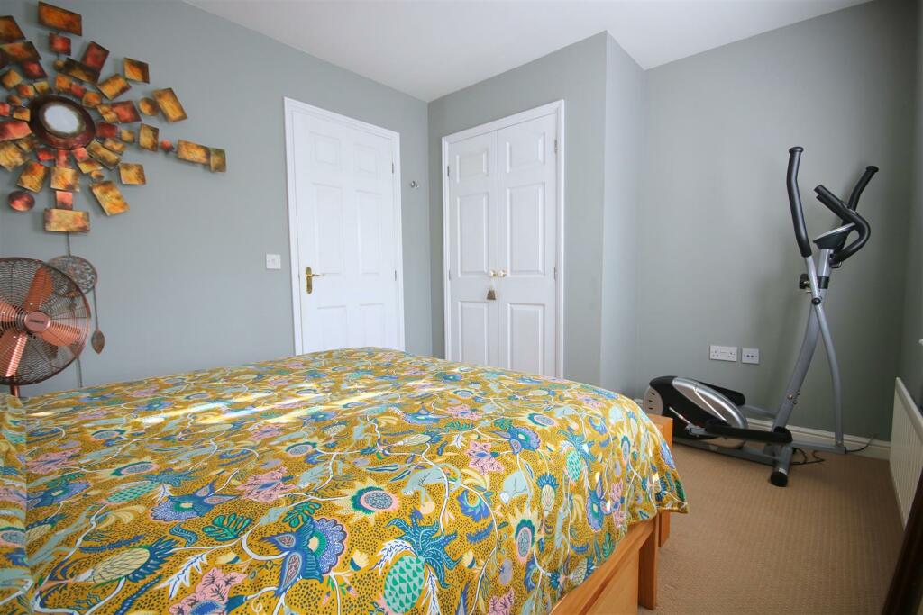 bed1.2.jpg