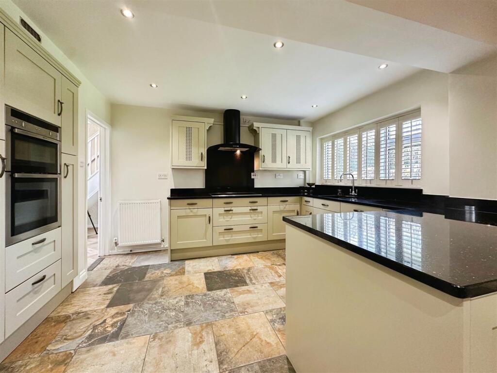 e4377eee--4278-B535-3360594E43F7-12315-0000037A986